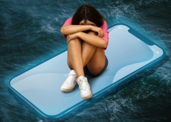 Ocho consejos de Unicef para que padres puedan actuar ante casos de ciberbullying (FreePick).