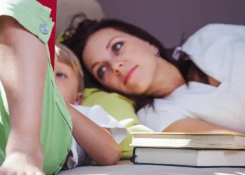 Adolescentes que cuidan a hermanos menores: cómo ven afectada su calidad de vida