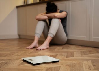 En Argentina, entre el 10% y el 15% de la población manifiesta algún trastorno alimentario (Freepick).