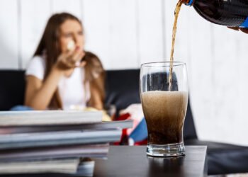 Por qué se desaconseja el consumo de edulcorantes en niños (Cookie_studio/FreePick).