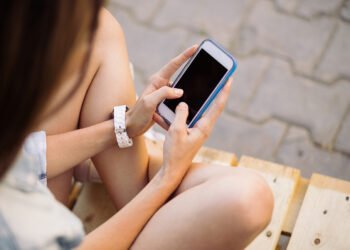 Redes sociales: ¿qué significa el número 7375 que utilizan adolescentes para comunicarse por TikTok y WhatsApp? (FreePick).