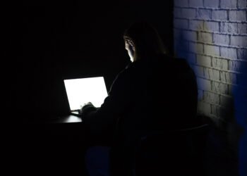 Un aberrante caso ocurrido en Argentina vuelve a poner el foco en los riesgos de la práctica (drobotdean/FreePick).