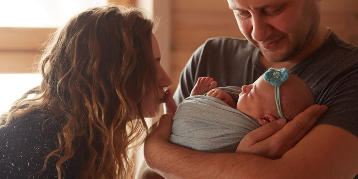 España amplía las licencia por nacimiento y cuidado de bebés, niños y niñas (FreePcik/freepic.diller).