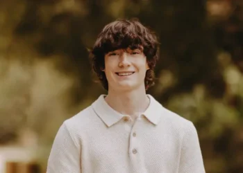 Padres demandan a OpenAI tras la muerte de su hijo adolescente: acusan responsabilidad del chatbot ChatGPT