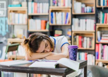 Los pros y contras del cambio de huso horario que avanza en Argentina (FreePick).