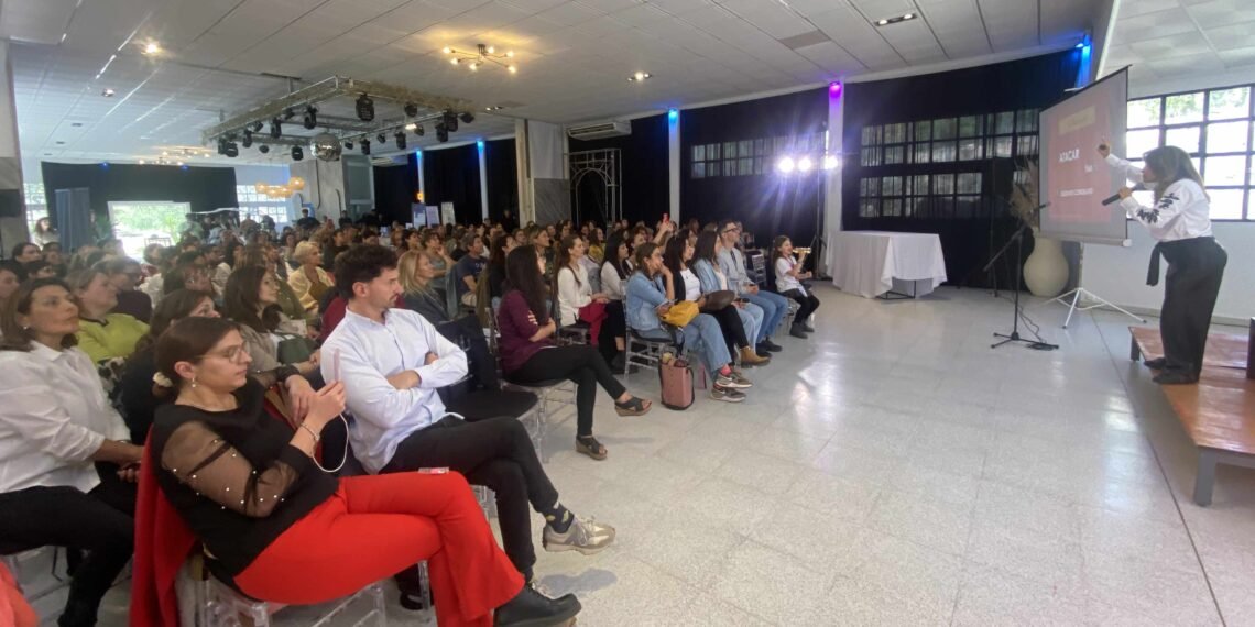 San Antonio de Arredondo vivió una jornada transformadora en el VI Congreso Internacional de Crianza Respetuosa y Educación Emocional