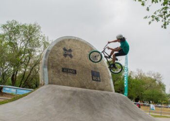 El Parque del Kempes y su atractivo para quienes disfrutan de los deportes extremos (Agencia Córdoba Turismo).