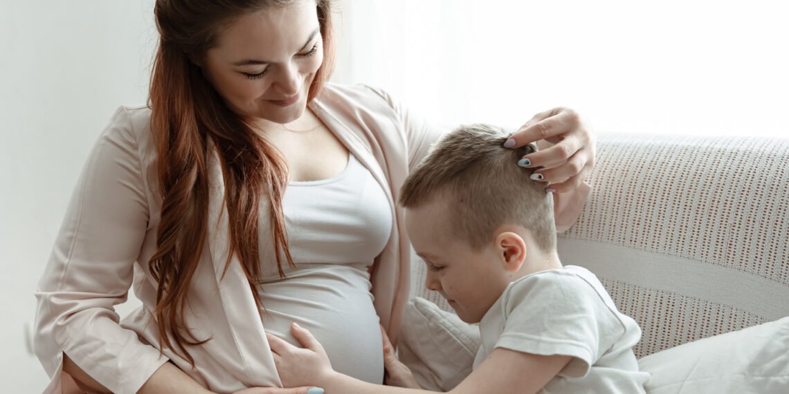 Polémicos anuncios de Trump: científicos refutan el vínculo entre paracetamol en el embarazo y el autismo