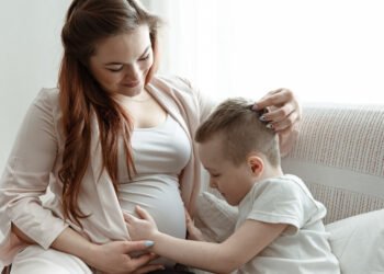 Polémicos anuncios de Trump: científicos refutan el vínculo entre paracetamol en el embarazo y el autismo