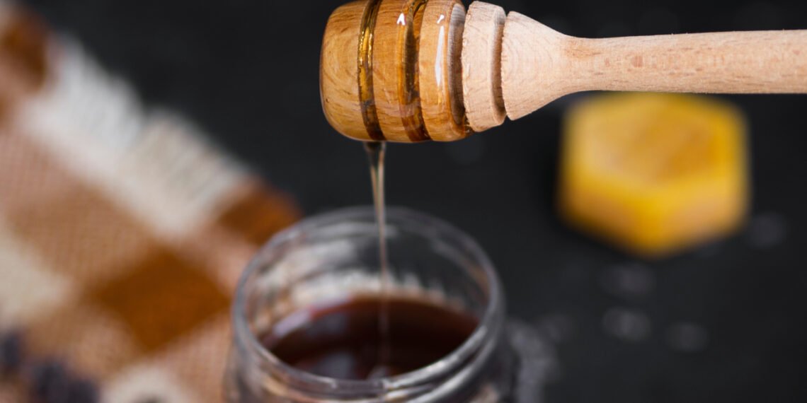 Los riesgos de la miel para los bebés menores de un año (FreePick).