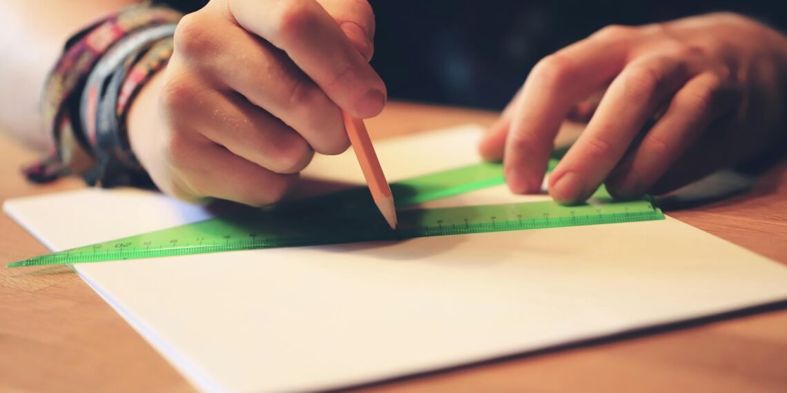 Educación: crece la desigualdad en Matemática y solo 5% de los estudiantes vulnerables alcanza lo básico, según un informe de la Universidad Austral