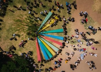 El Colegio John Dewey celebró sus 10 años con un festival lleno de arte, música y comunidad