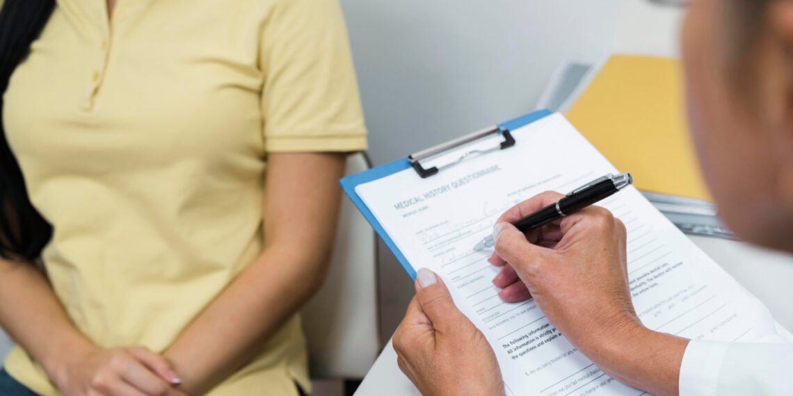 Resaltan la importancia de los exámenes médicos y cardiológicos para realizar deportes (FreePick).