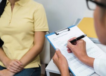 Resaltan la importancia de los exámenes médicos y cardiológicos para realizar deportes (FreePick).