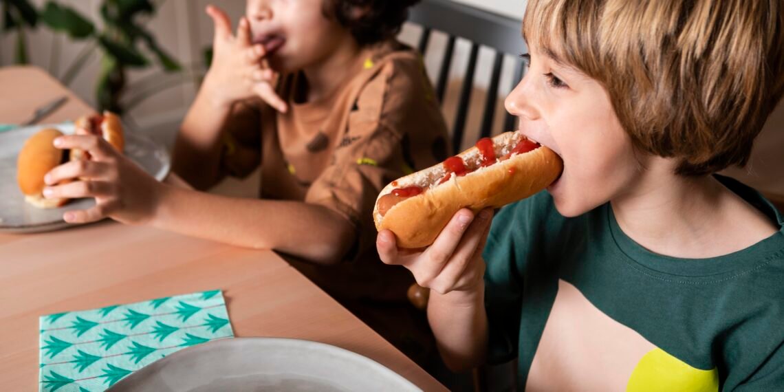 La obesidad supera al bajo peso en la infancia y la adolescencia, alerta Unicef