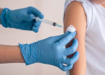 Córdoba amplía la vacunación contra el dengue a adolescentes de 15 a 17 años