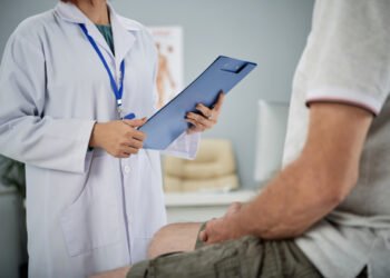 Es importante la consulta médic a tiempo (PressFoto/FreePick).