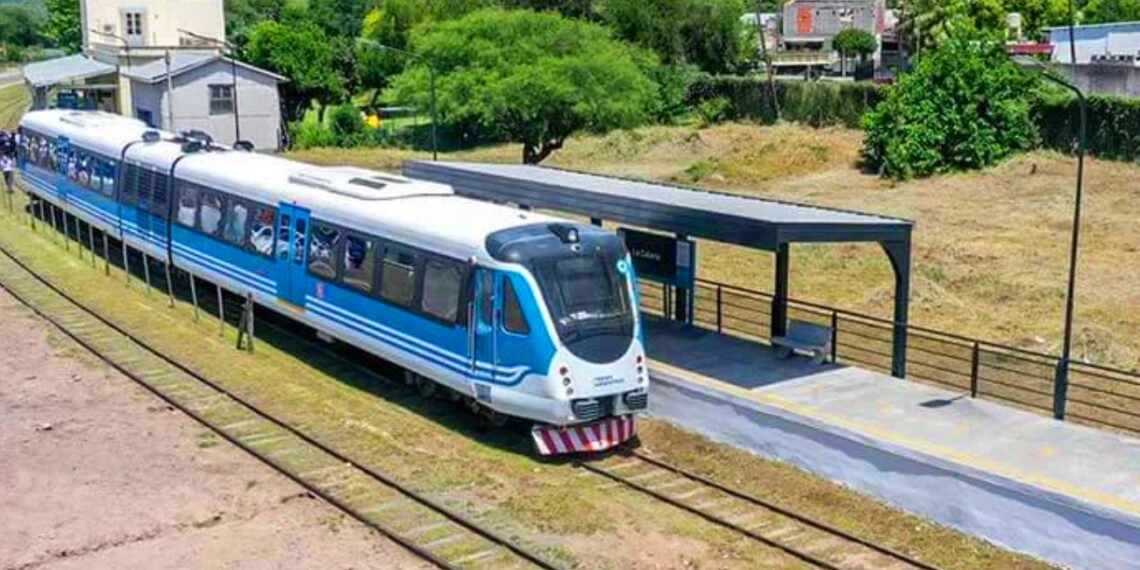 Tren de las Sierras es un planazo para que niños y niñas disfruten en familia o con su escuela (trendelassierras.com.ar).