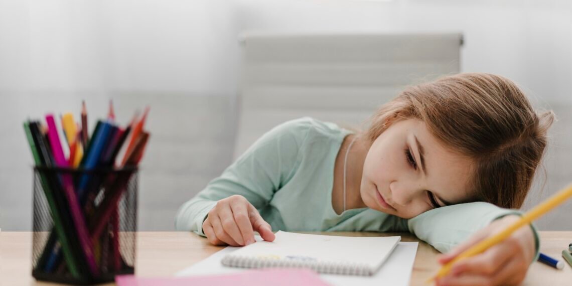 Fatiga escolar: qué es y por qué aumenta entre niños y adolescentes en Argentina