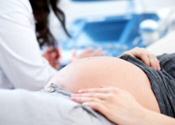 Mendoza lanza un plan inédito para reducir los partos por cesárea en clínica privadas