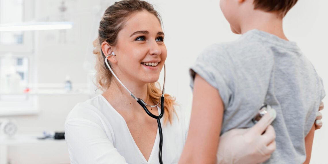 La consulta médica es clave para evitar este tipo de enfermedades (FreePick).