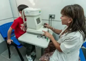Controles visuales y anteojos gratuitos para niños en la ciudad de Córdoba: horarios y lugares del operativo