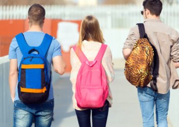 Estudiantes universitarios (nensuria/FreePick).