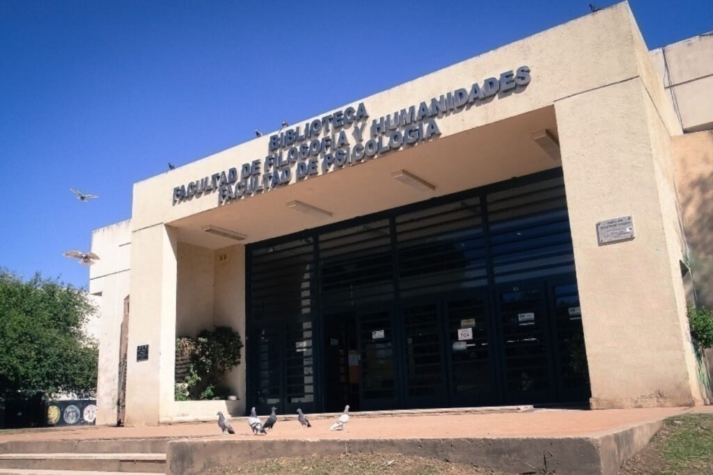 Facultad de Filosofía y Humanidades de la UNC.