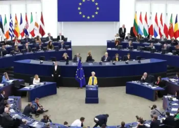 La Unión Europea avanza en una ley para prohibir las redes sociales a menores de 13 años y limitar su uso hasta los 15
