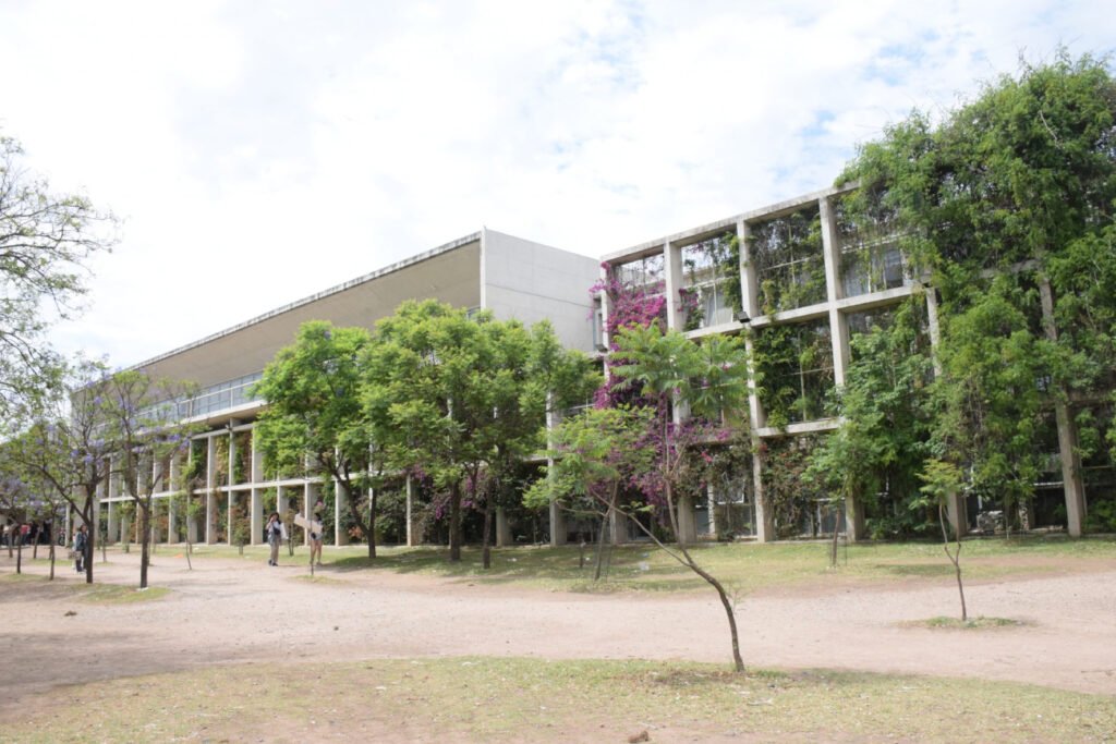 Facultad de Arquitectura, Urbanismo y Diseño de la UNC.