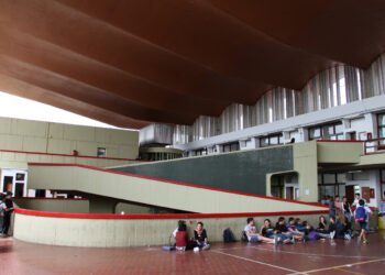 Escuela Superior de Comercio Manuel Belgrano (https://mb.unc.edu.ar/).